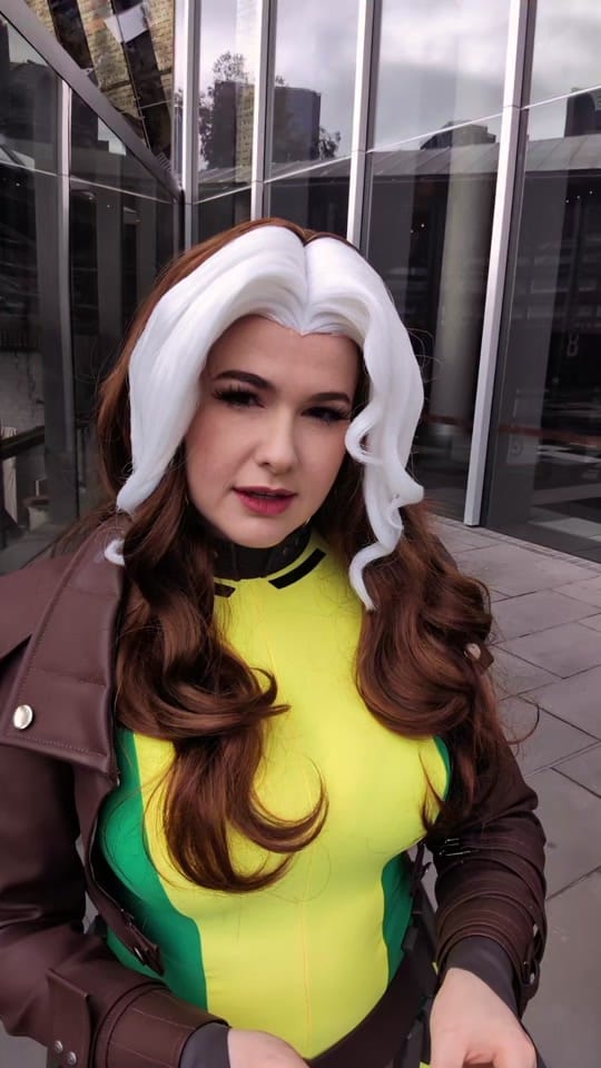 Post 5 by kaylajeancosplay on TikTok (video)