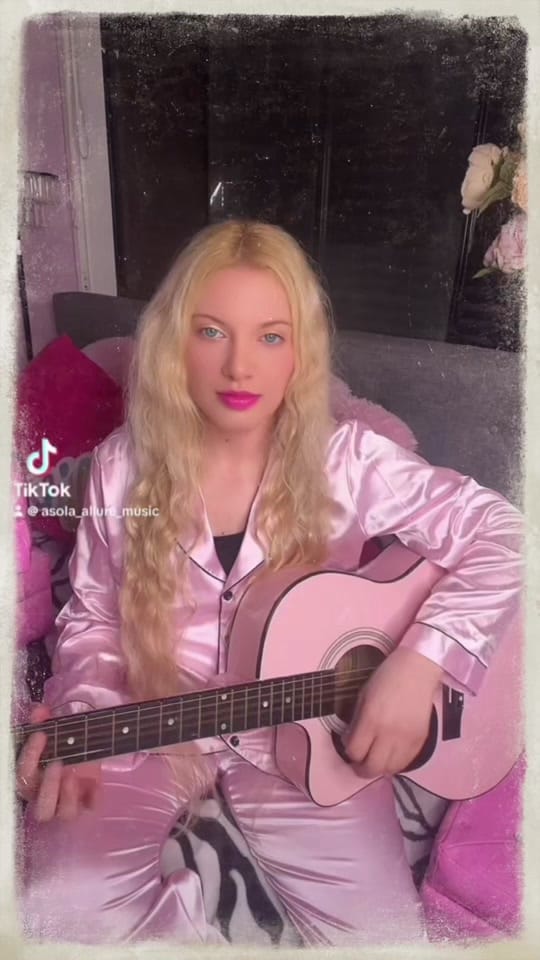 Post 7 by 🇮🇶🇦🇺Asola Allureأسولا ألور on TikTok (video)