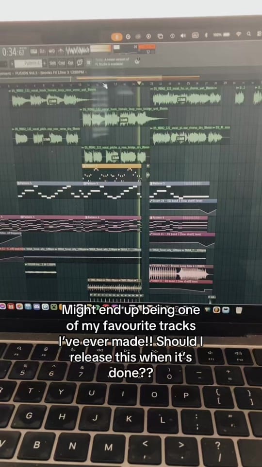 Post 10 by PEBR on TikTok (video)