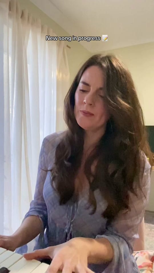 Post 1 by Rachel Bostock on TikTok (video)