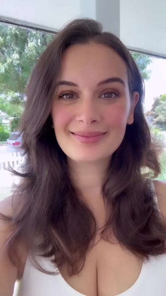 Post 6 by Evelyn Sharma on TikTok (video)