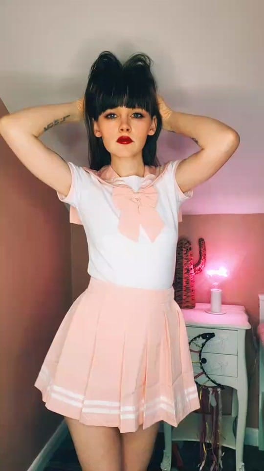 Post 6 by Sydney Harwin 👑 on TikTok (video)