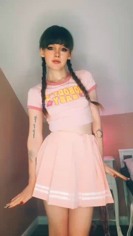 Post 1 by Sydney Harwin 👑 on TikTok (video)