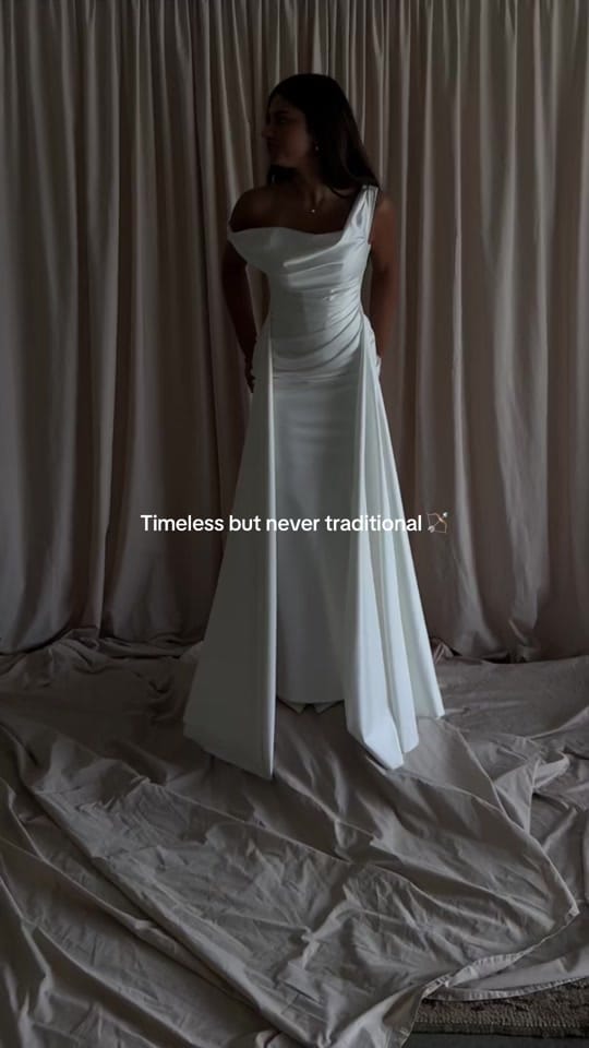 Post 3 by Grace Loves Lace on TikTok (video)