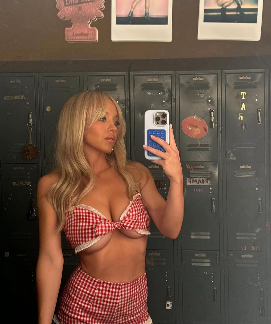 Post 3 by Sydney Sweeney on TikTok (video)