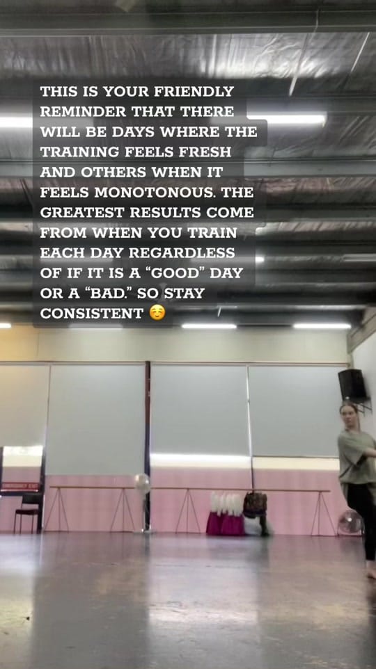 Post 3 by lara mellon on TikTok (video)