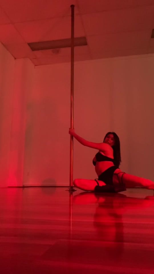 Post 2 by Anysia Shung on TikTok (video)