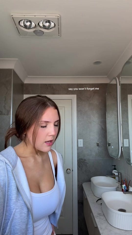 Post 2 by SOPHIE JEAN on TikTok (video)