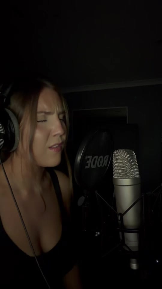 Post 1 by SOPHIE JEAN on TikTok (video)