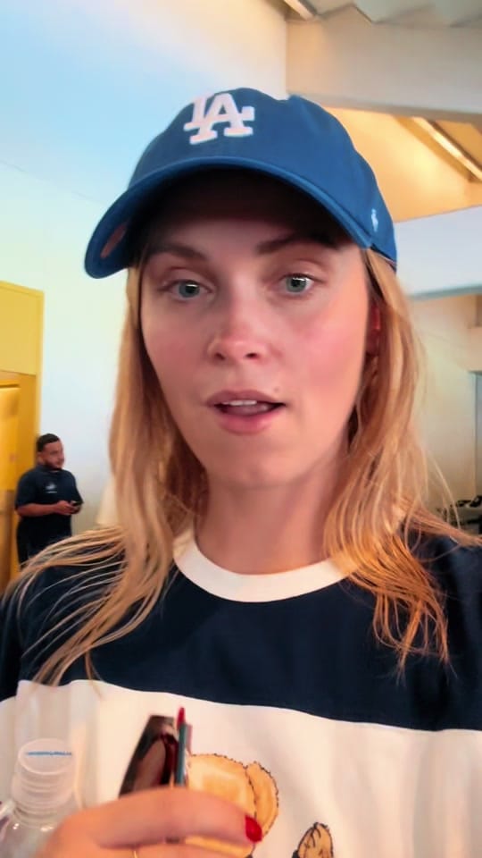 Post 1 by Eliza Taylor on TikTok (video)