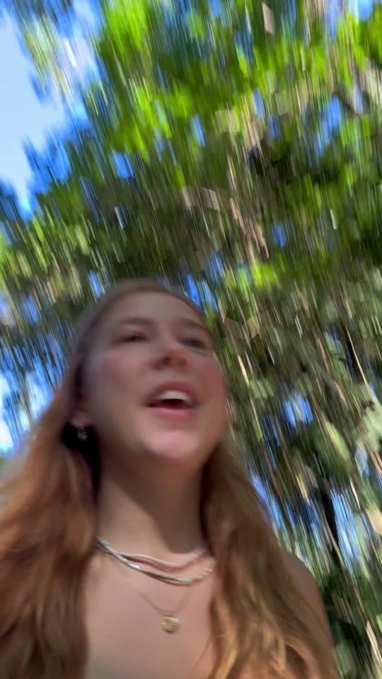 Post 7 by Polly Péter on TikTok (video)