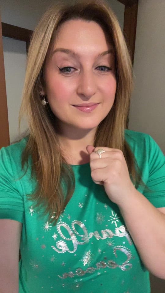 Post 6 by JoanneSub on TikTok (video)