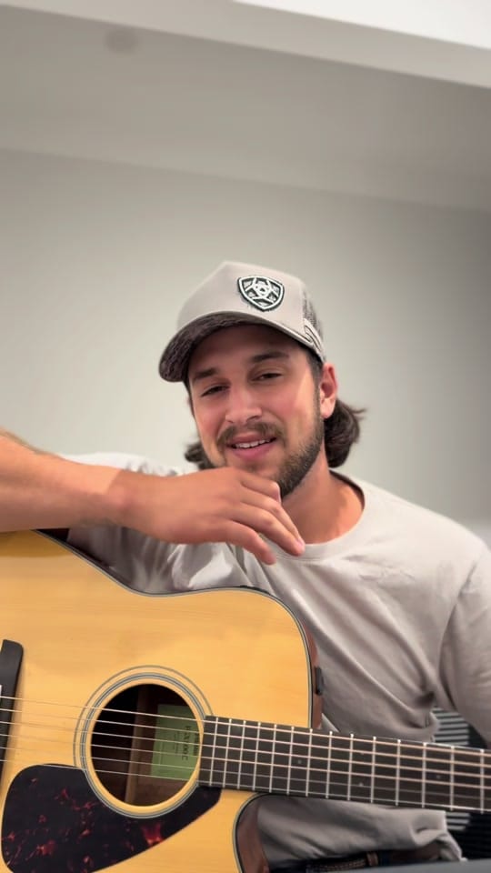 Post 5 by Vince Phillips on TikTok (video)