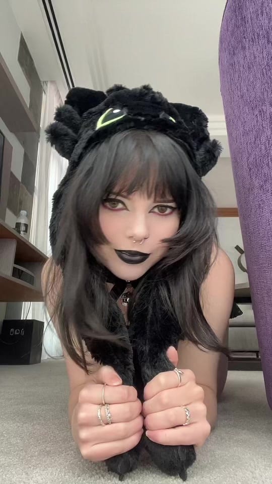 Post 7 by 𓁿𓂏𓁿April𓅃𓂻𓃠 on TikTok (video)