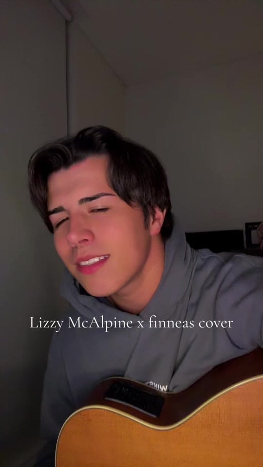 Post 1 by Robbie Hunt on TikTok (video)
