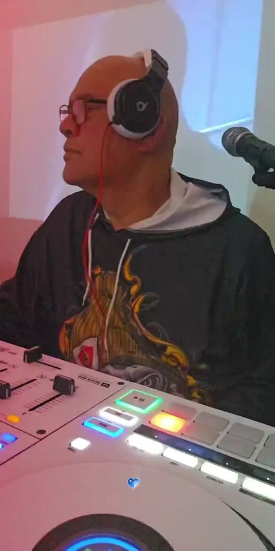 Post 6 by DJ SIR CHARLES 100%RARO on TikTok (video)