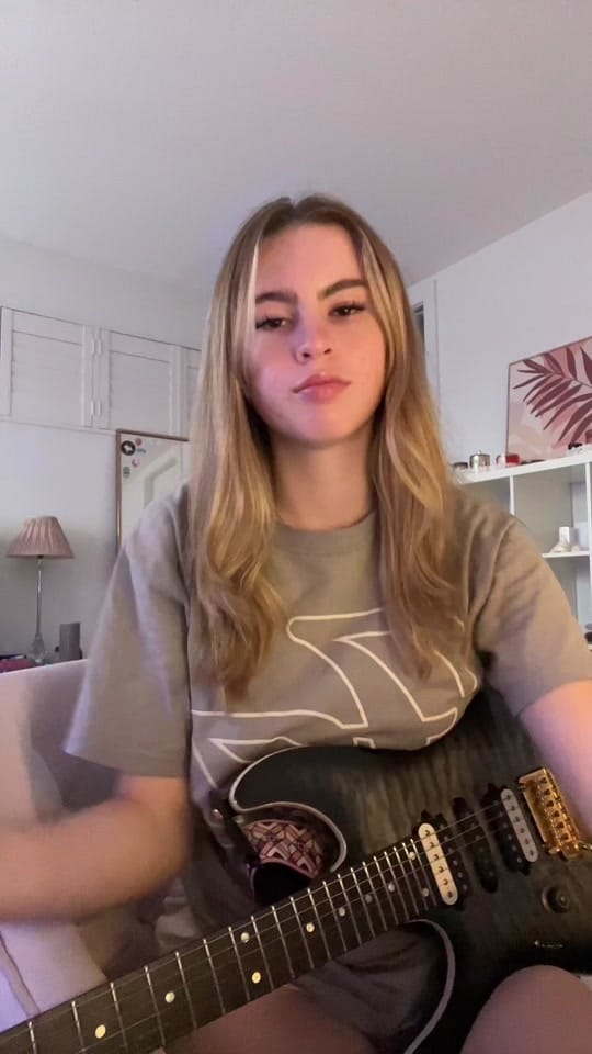 Post 7 by Zoe 🎸 on TikTok (video)