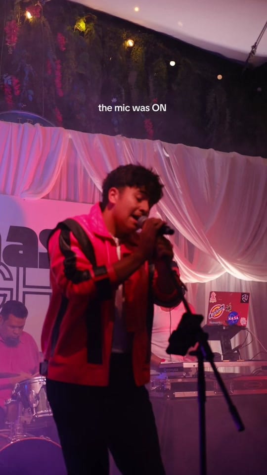 Post 7 by The Amosa Family 🇼🇸 on TikTok (video)