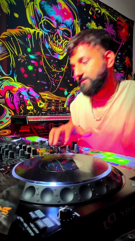 Post 4 by DJ AJAY on TikTok (video)