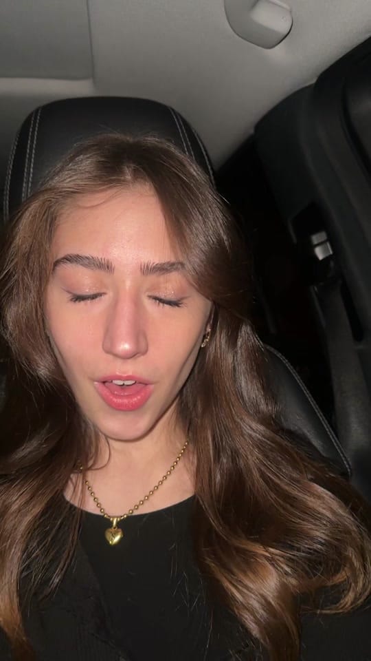 Post 1 by Sydney on TikTok (video)