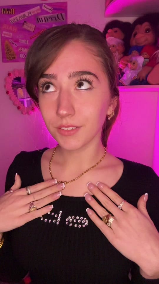 Post 4 by Sydney on TikTok (video)