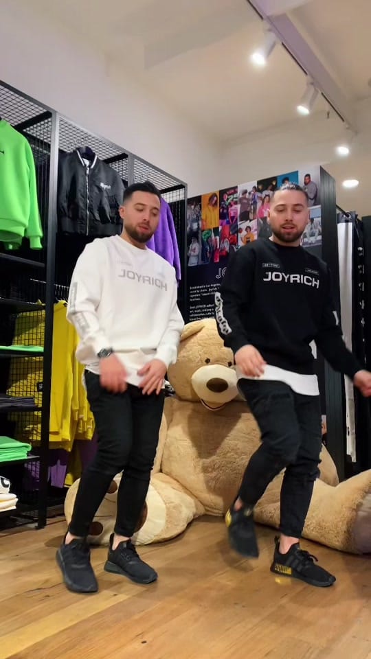 Post 3 by Freihat Twins on TikTok (video)