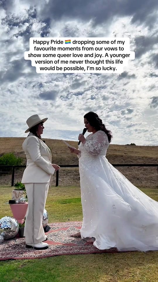 Post 4 by Darcy Fox on TikTok (video)