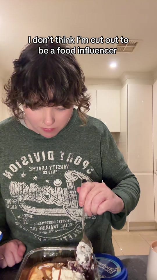 Post 6 by Darcy Fox on TikTok (video)
