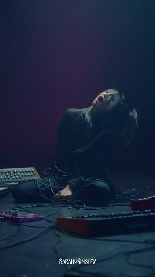Post 10 by Universal Music AU on TikTok (video)