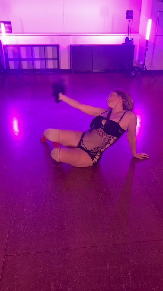 Post 3 by Sensuelle on TikTok (video)