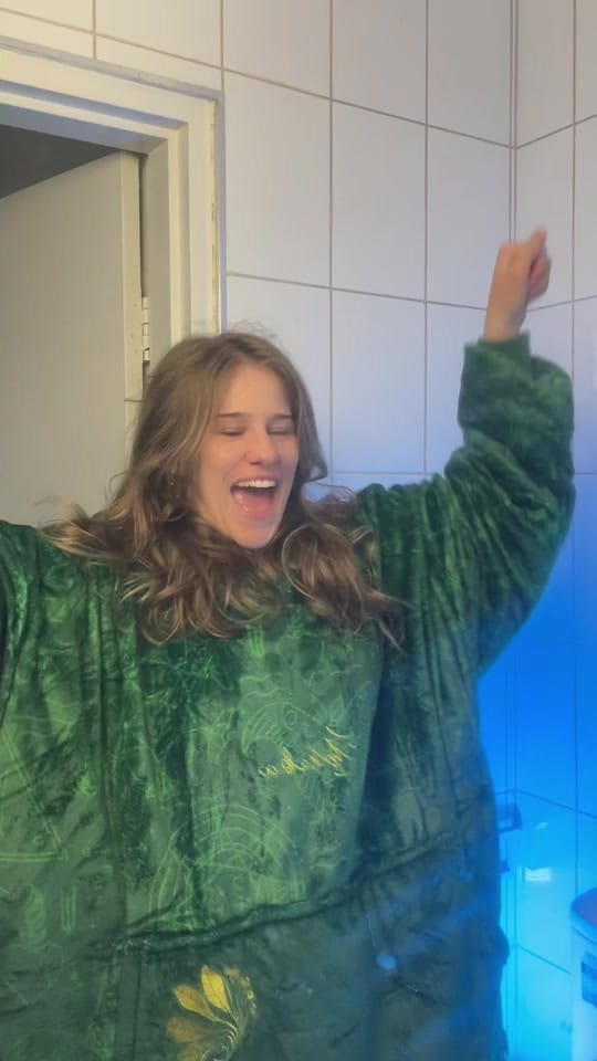 Post 9 by AlauraBidingCitizen on TikTok (video)