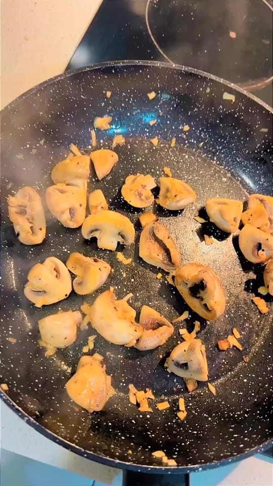 Post 8 by Lki Singh🇦🇺🎙️ on TikTok (video)