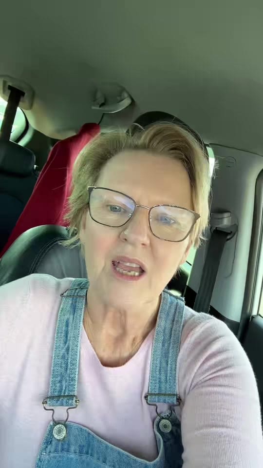 Post 7 by Deborah Dicembre on TikTok (video)