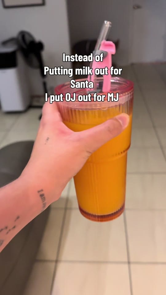 Post 5 by Hayley + RT📚🥁 on TikTok (video)