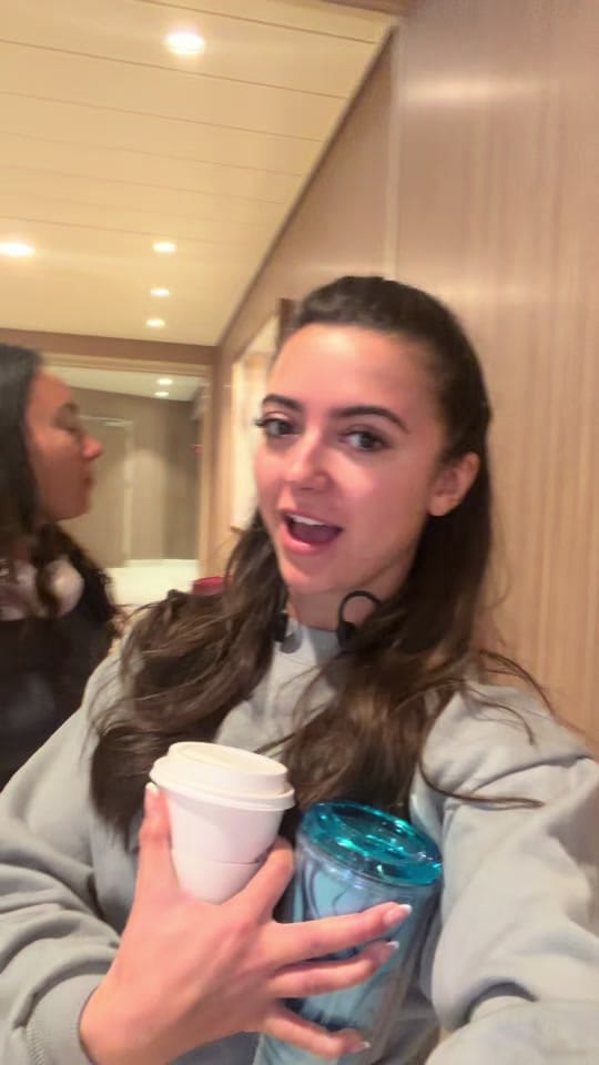 Post 1 by Sydney Raffellini on TikTok (video)