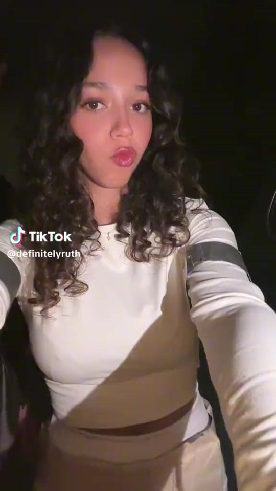 Post 1 by Sydney to the Max Forever on TikTok (video)