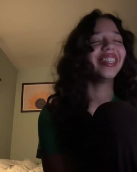 Post 4 by Sydney to the Max Forever on TikTok (video)