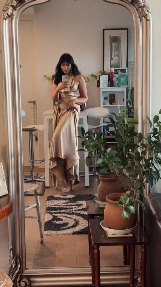 Post 5 by Lisa Jewellery Designer on TikTok (video)
