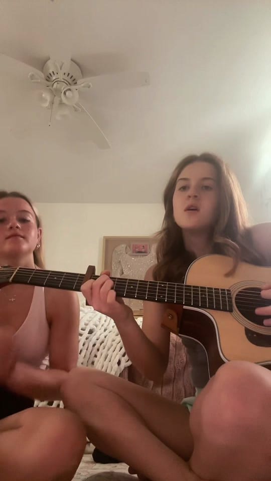 Post 3 by Sydney Sterlace on TikTok (video)