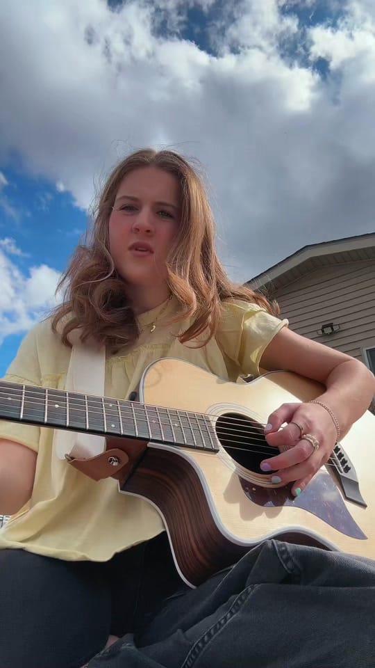 Post 6 by Sydney Sterlace on TikTok (video)
