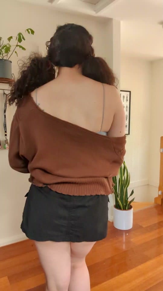Post 5 by CC Viper Cosplays on TikTok (video)