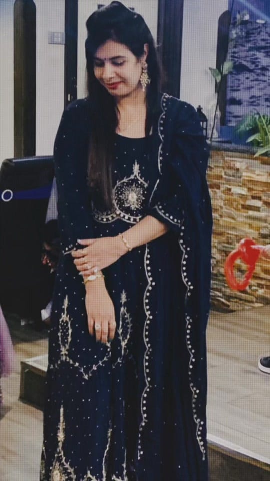 Post 1 by Joncy Chopra on TikTok (video)