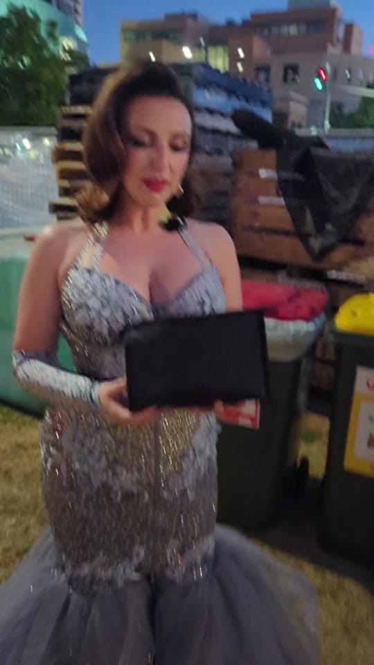 Post 2 by Nona Mona on TikTok (video)
