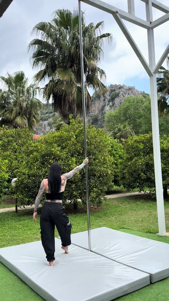 Post 6 by Bethany Finlay on TikTok (video)