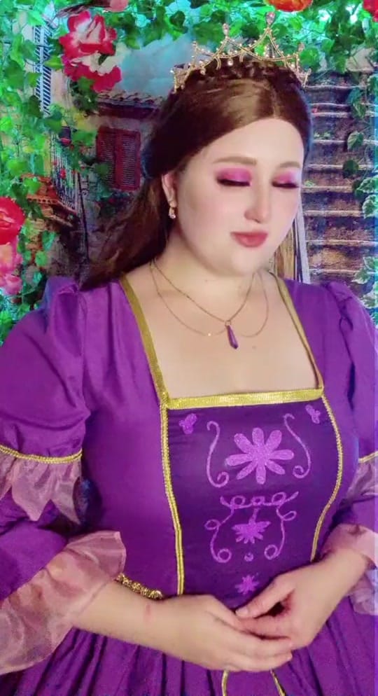 Post 5 by Blue on TikTok (video)