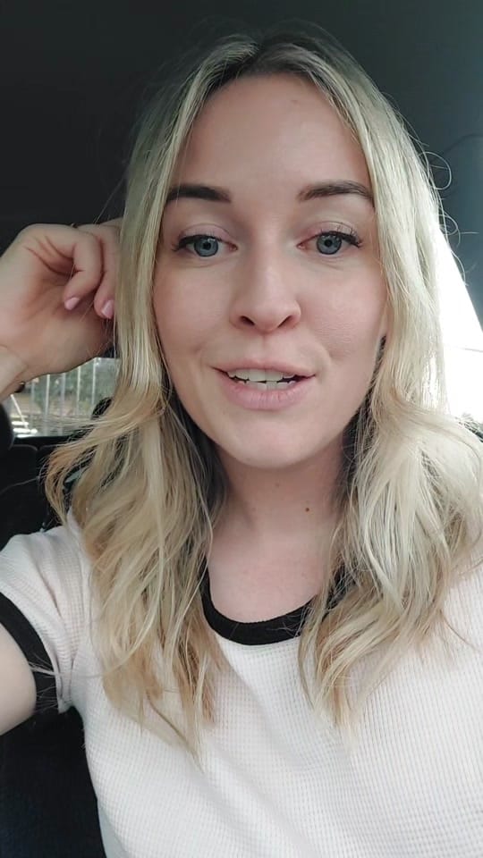 Post 4 by Hannah Hellyeah 📚🌿👻 on TikTok (video)