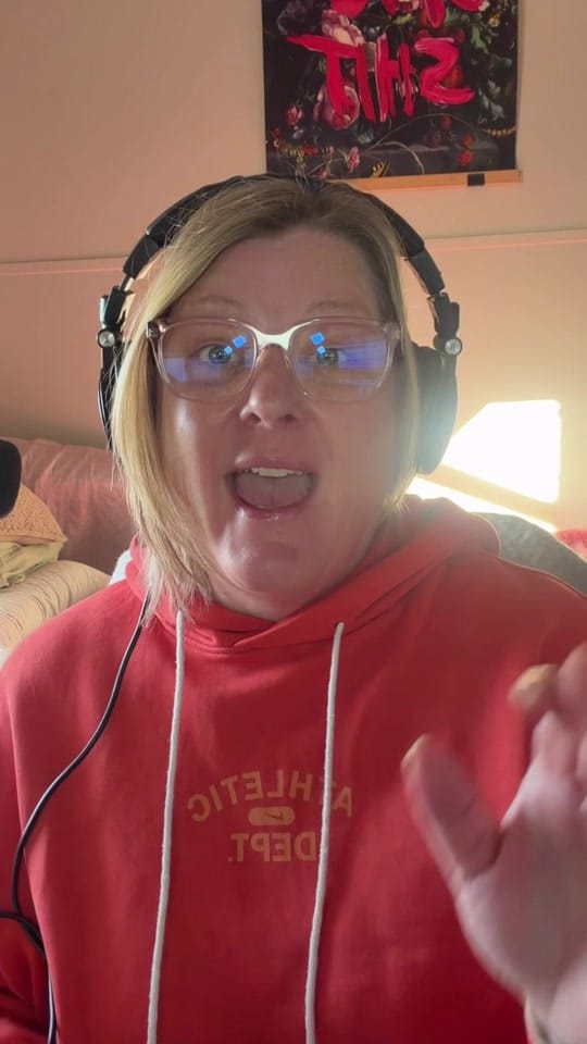 Post 10 by OnAirAndrea on TikTok (video)