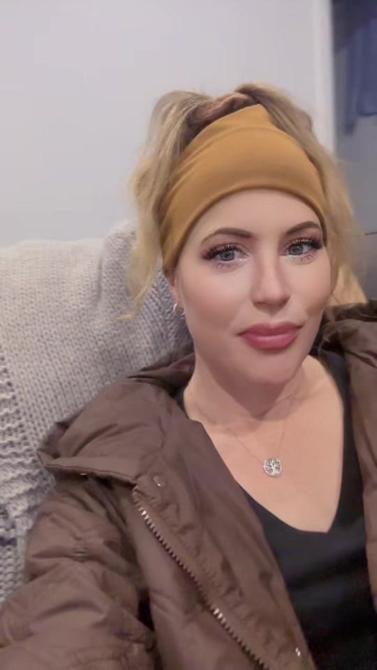Post 4 by Em on TikTok (video)