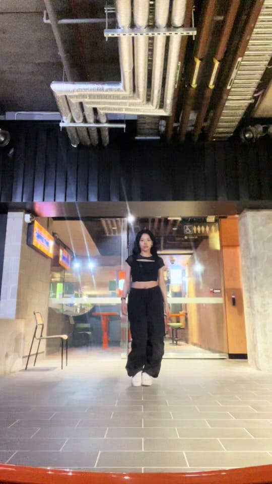 Post 2 by りおん on TikTok (video)