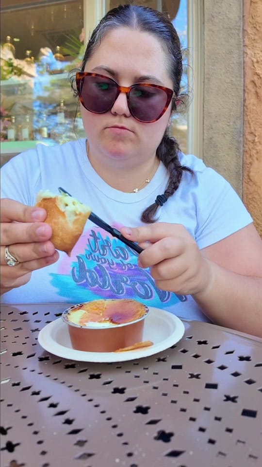 Post 10 by Sydney Pavina on TikTok (video)
